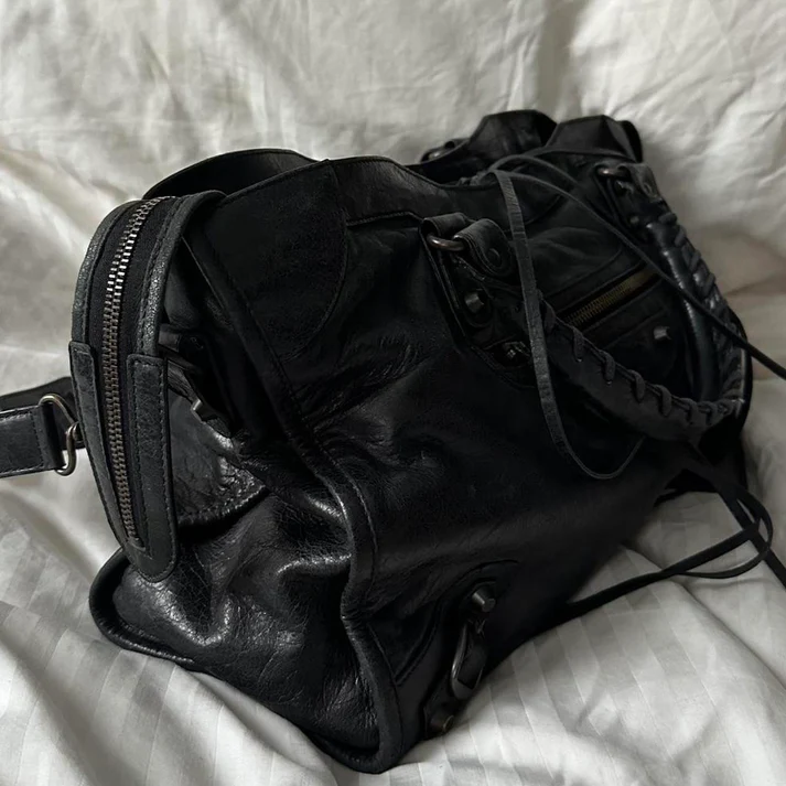 π΅οΈ Pre-owned Authentic vintage balenciaga city bag π΅οΈ