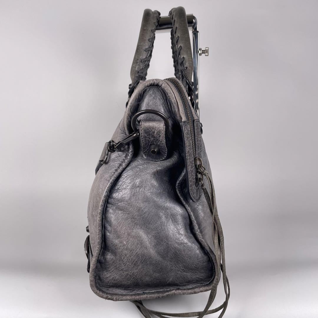 Genuine Pre-Owned Balenciaga Hand, shoulder bag gray leather