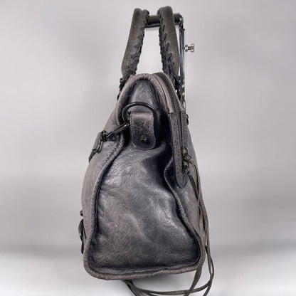 Genuine Pre-Owned Balenciaga Hand, shoulder bag gray leather