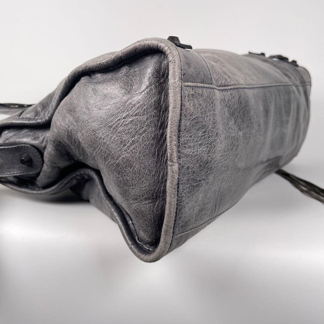 Genuine Pre-Owned Balenciaga Hand, shoulder bag gray leather