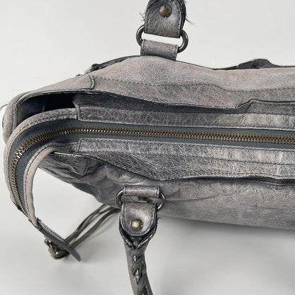 Genuine Pre-Owned Balenciaga Hand, shoulder bag gray leather