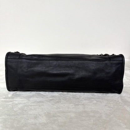 Genuine Pre-Owned Beautiful BALENCIAGA The City Bag Embossed Black Shoulder