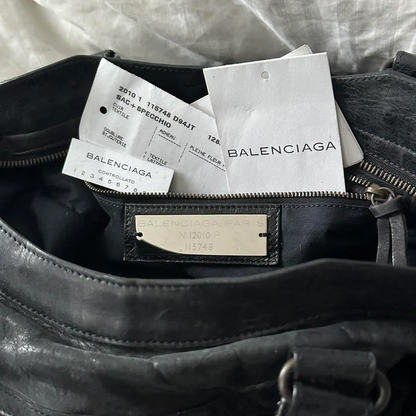 🏵️ Pre-owned Authentic vintage balenciaga city bag 🏵️