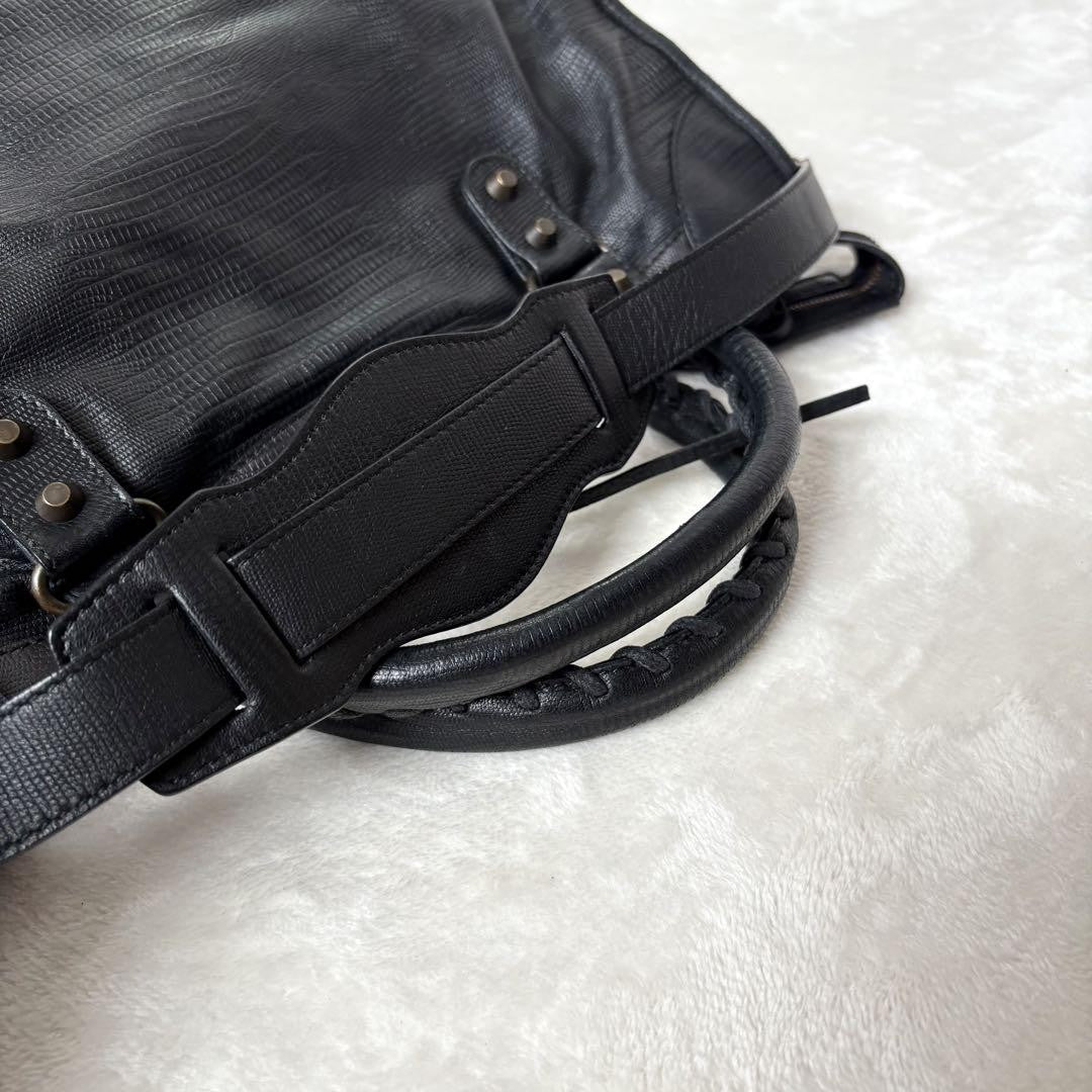 Genuine Pre-Owned Beautiful BALENCIAGA The City Bag Embossed Black Shoulder