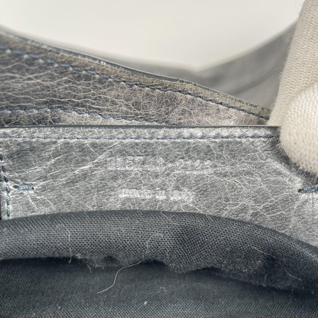 Genuine Pre-Owned Balenciaga Hand, shoulder bag gray leather