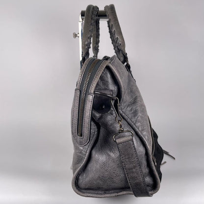 Genuine Pre-Owned Balenciaga Hand, shoulder bag gray leather