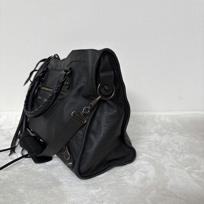 Genuine Pre-Owned Beautiful BALENCIAGA The City Bag Embossed Black Shoulder