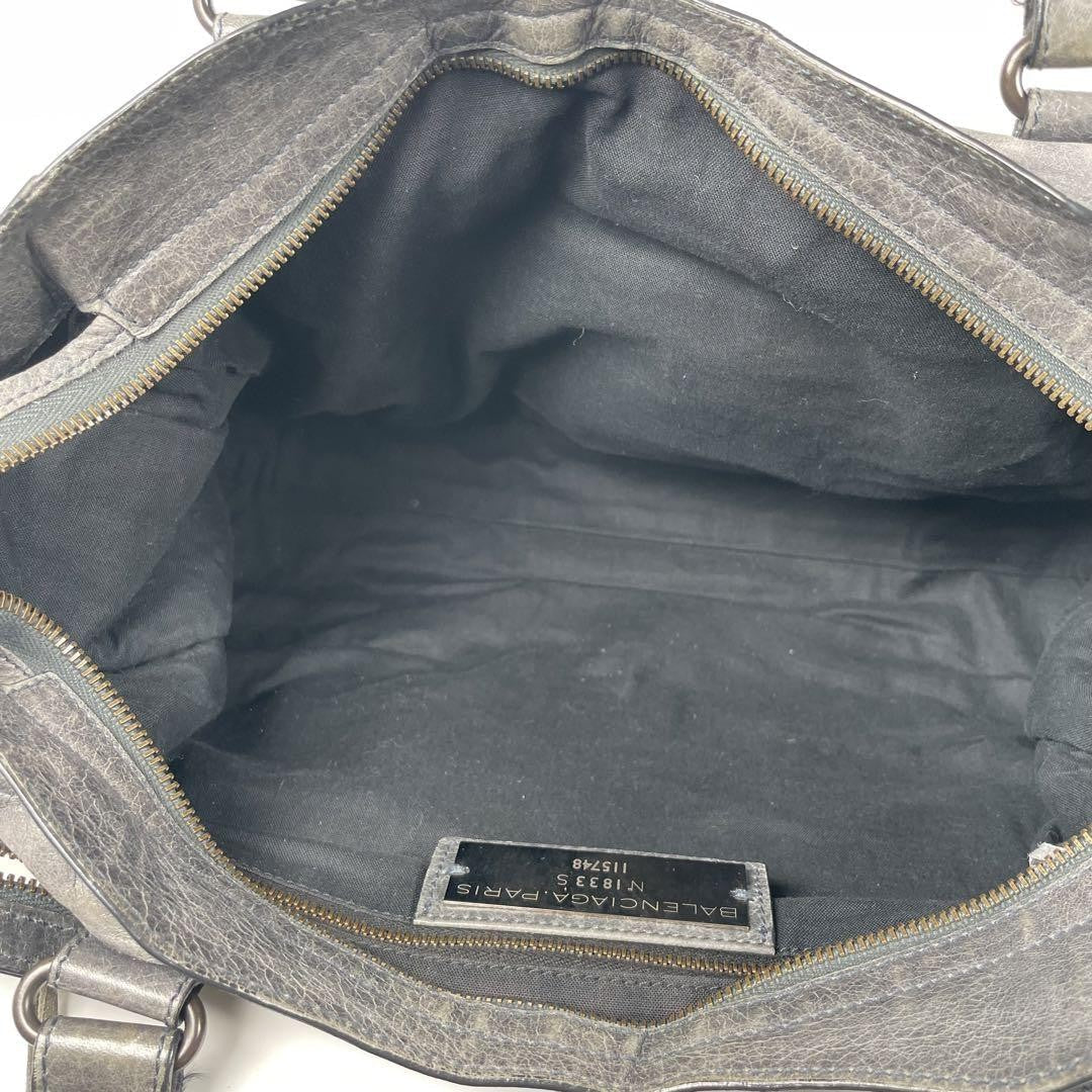 Genuine Pre-Owned Balenciaga Hand, shoulder bag gray leather