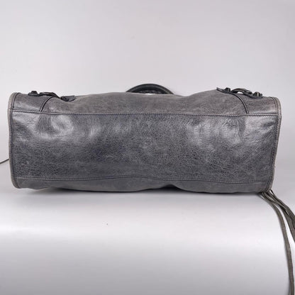 Genuine Pre-Owned Balenciaga Hand, shoulder bag gray leather